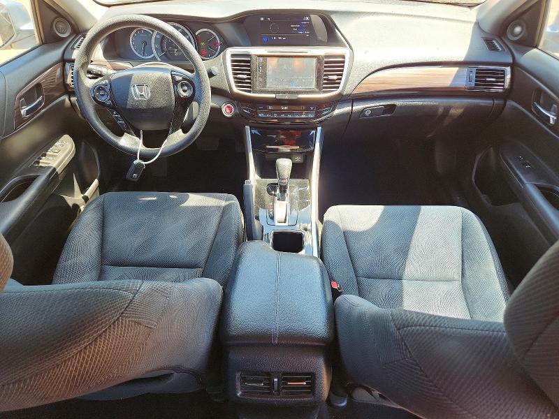 52151776 :رقم المزاد ، 1HGCR2F78HA211392 vin ، 2017 Honda Accord مزاد بيع