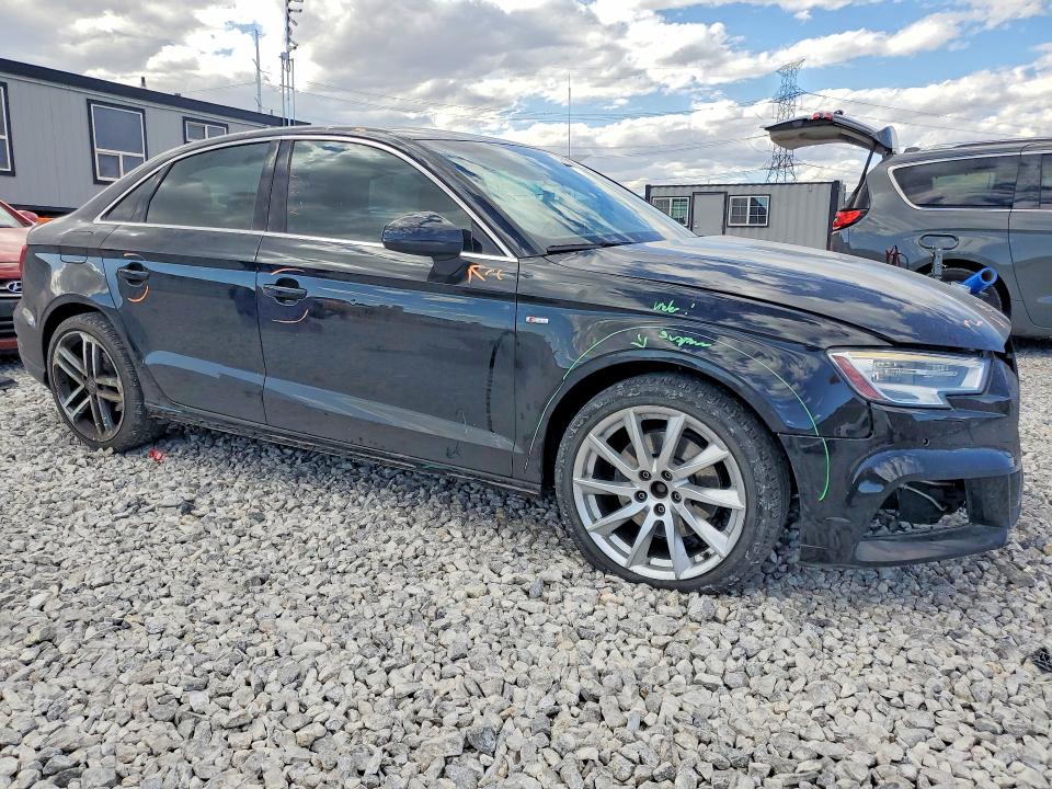 Продаж на аукціоні авто 2018 Audi A3, vin: WAUJ8GFFXJ1019309, номер лоту: 55152066