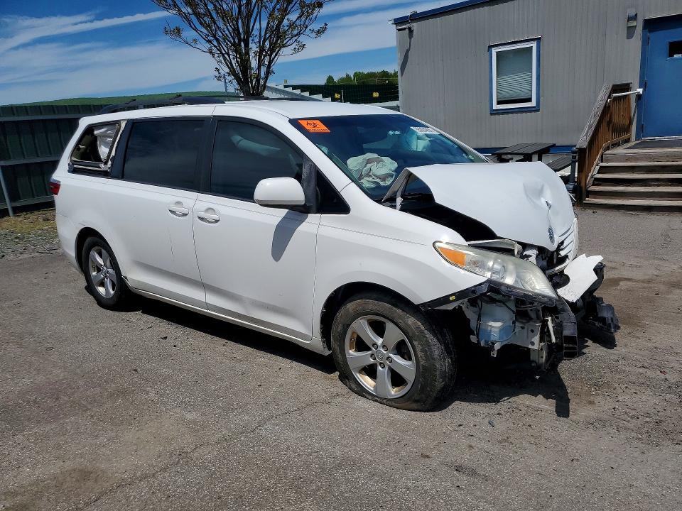 Продажа на аукционе авто 2015 Toyota Sienna, vin: 5TDKK3DC9FS570948, номер лота: 55094906