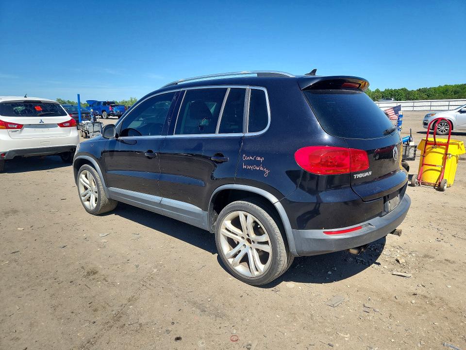 54504696 :رقم المزاد ، WVGBV7AX2DW556890 vin ، 2013 Volkswagen Tiguan مزاد بيع