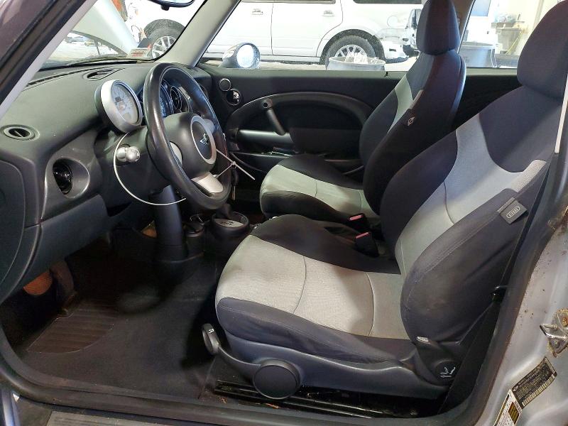 2006 Mini Cooper მანქანა იყიდება აუქციონზე, vin: WMWRC33506TJ74047, აუქციონის ნომერი: 53921286