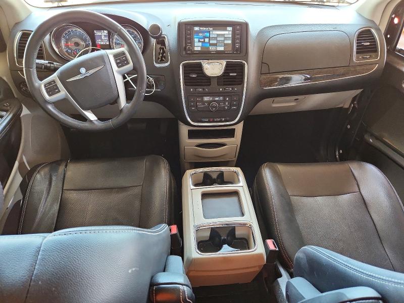 54720826 :رقم المزاد ، 2C4RC1CG5FR674995 vin ، 2015 Chrysler Town & Country مزاد بيع