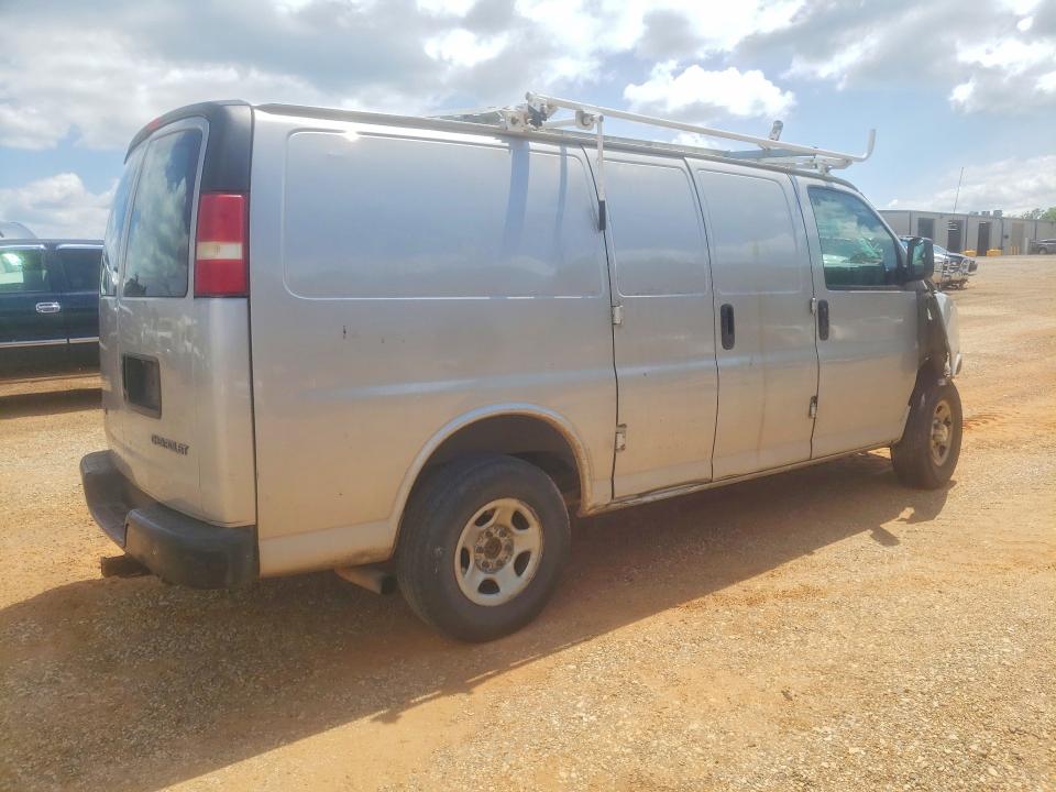 2005 Chevrolet Express G1500 მანქანა იყიდება აუქციონზე, vin: 1GCFG15X151215924, აუქციონის ნომერი: 53814426