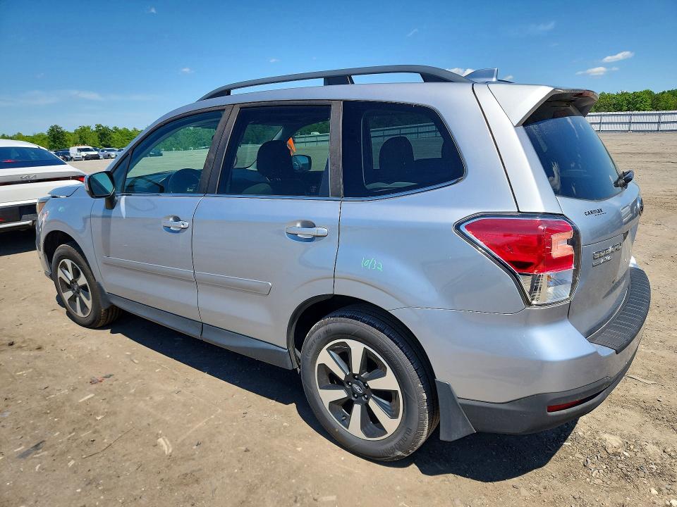 Продажа на аукционе авто 2018 Subaru Forester, vin: JF2SJAJC4JH500722, номер лота: 53558176