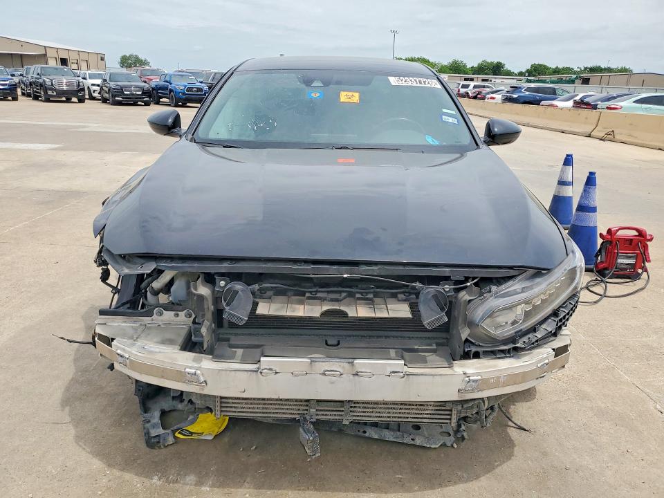 52337726 :رقم المزاد ، 1HGCV1F32LA124745 vin ، 2020 Honda Accord مزاد بيع