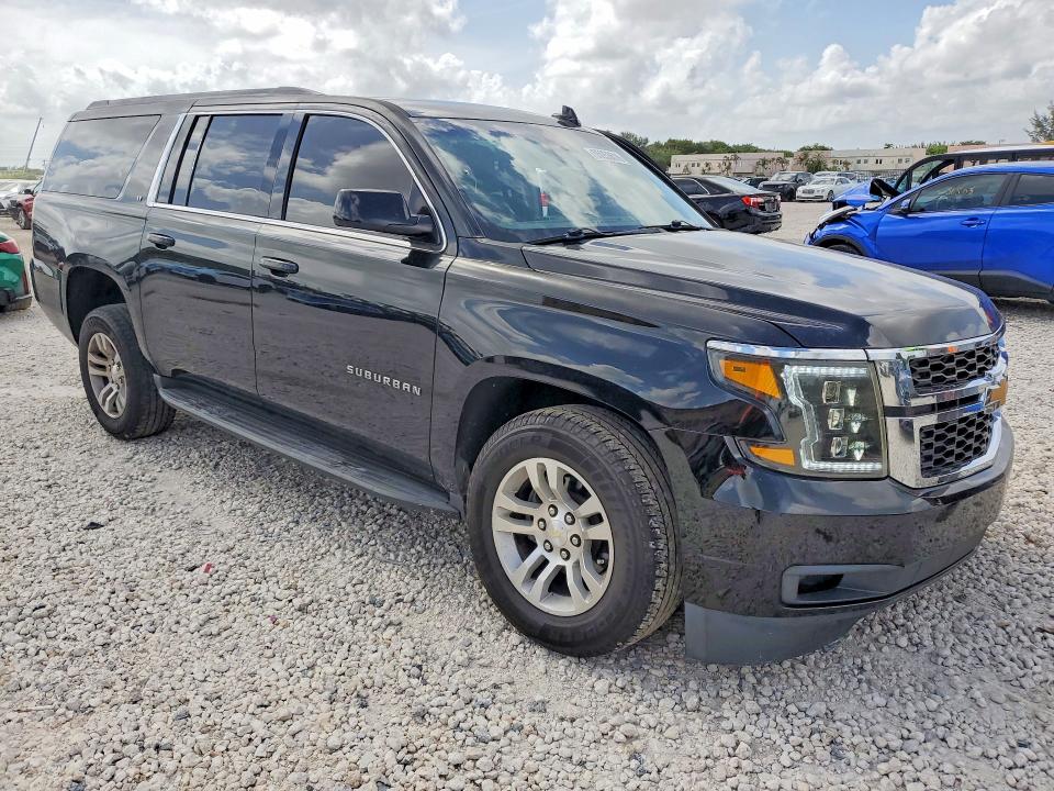 Продаж на аукціоні авто 2018 Chevrolet Suburban, vin: 1GNSCHKC5JR143231, номер лоту: 55053616