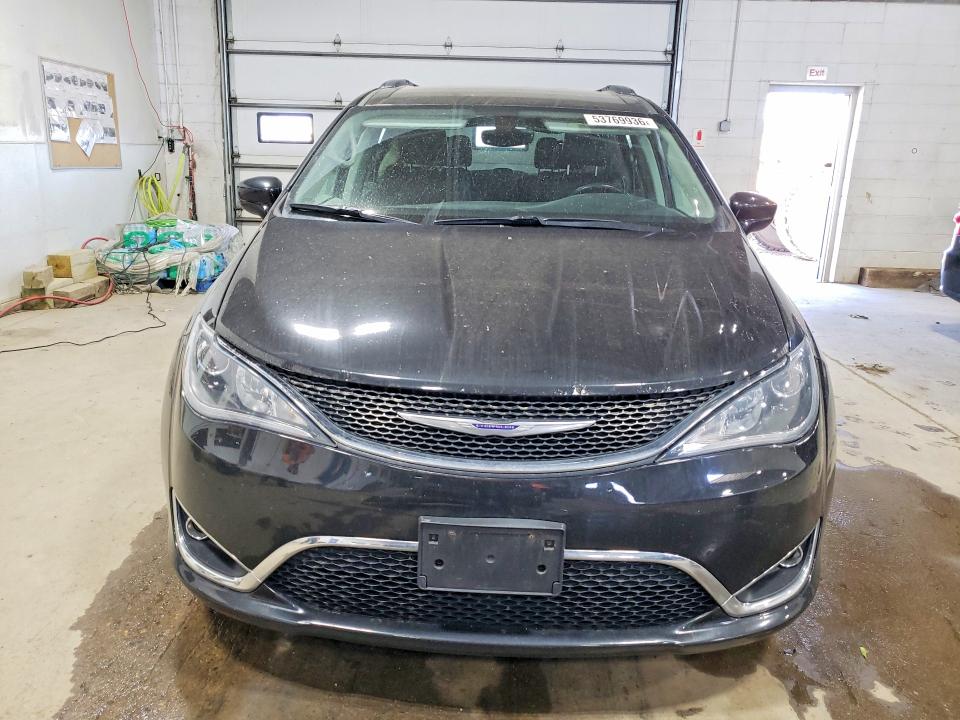 53769936 :رقم المزاد ، 2C4RC1BGXKR550247 vin ، 2019 Chrysler Pacifica مزاد بيع