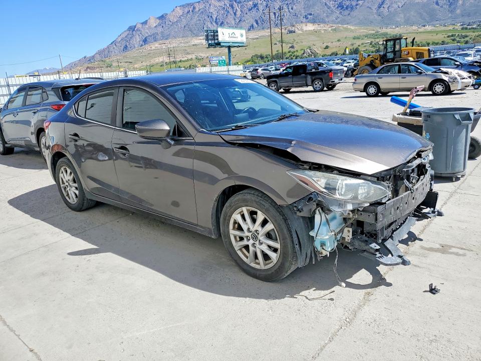52405816 :رقم المزاد ، 3MZBM1V75FM226336 vin ، 2015 Mazda 3 مزاد بيع