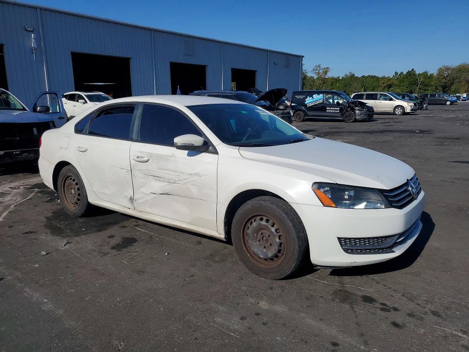2014 Volkswagen Passat მანქანა იყიდება აუქციონზე, vin: 1VWAH7A35EC035084, აუქციონის ნომერი: 52359856