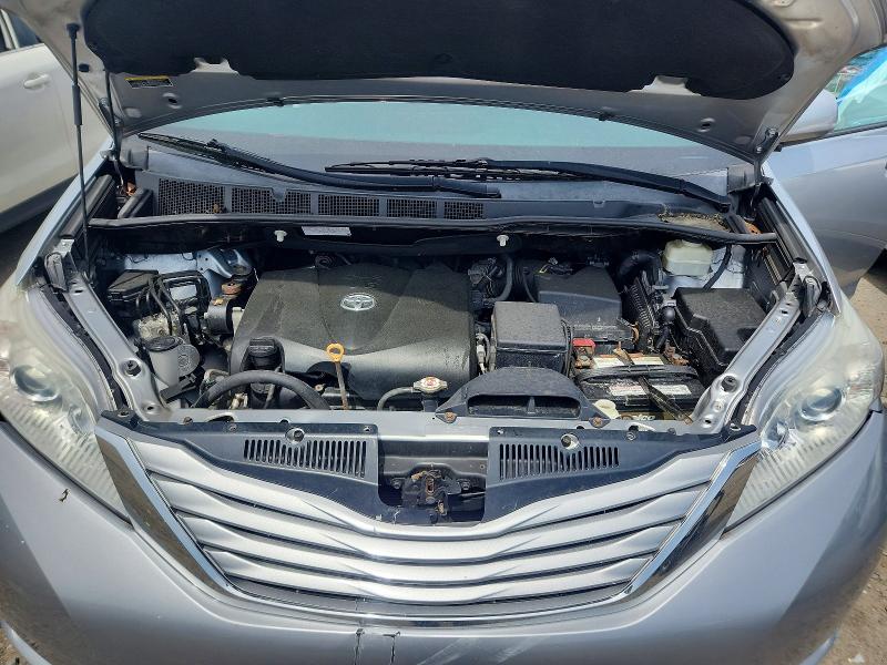 2017 Toyota Sienna მანქანა იყიდება აუქციონზე, vin: 5TDKZ3DC7HS875654, აუქციონის ნომერი: 54018916