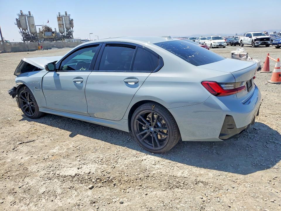 Продажа на аукционе авто 2023 Bmw 330e, vin: 3MW39FF06P8C90612, номер лота: 52712336