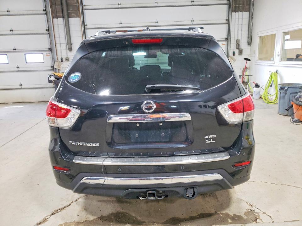 53745536 :رقم المزاد ، 5N1AR2MM7FC707683 vin ، 2015 Nissan Pathfinder مزاد بيع