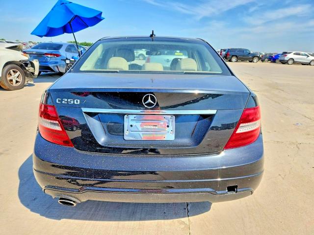 53536966 :رقم المزاد ، WDDGF4HB6CR203295 vin ، 2012 Mercedes-benz C مزاد بيع