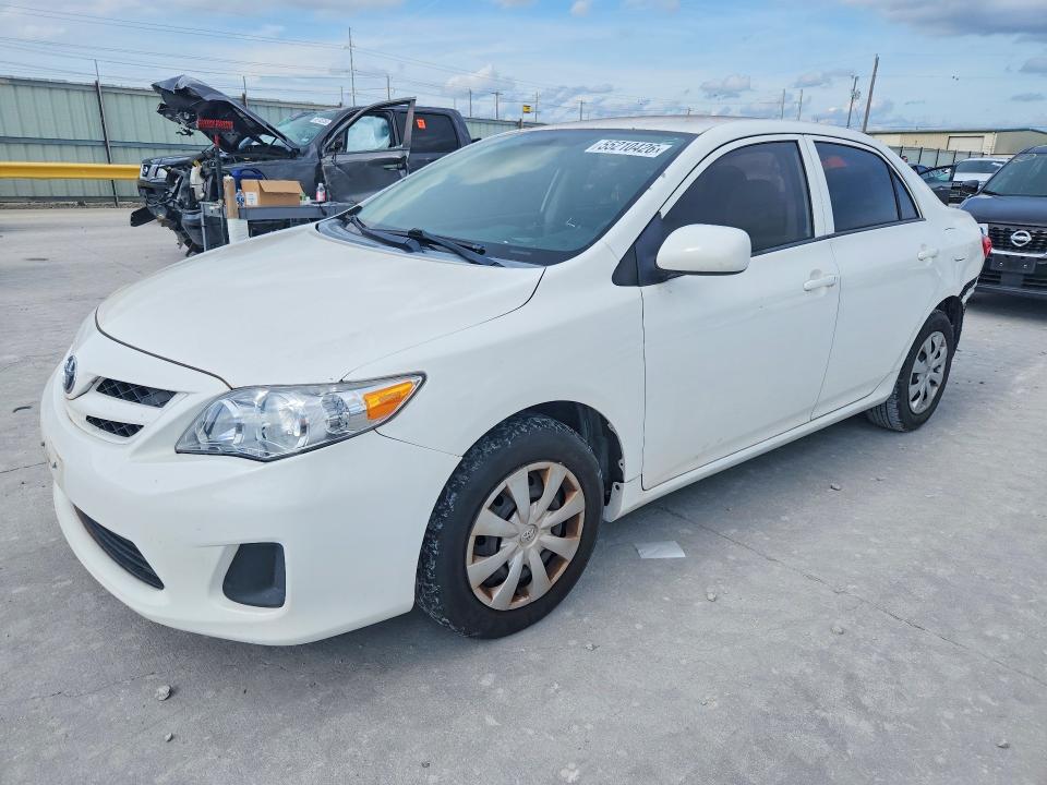 55210426 :رقم المزاد ، 5YFBU4EE8DP223035 vin ، 2013 Toyota Corolla مزاد بيع