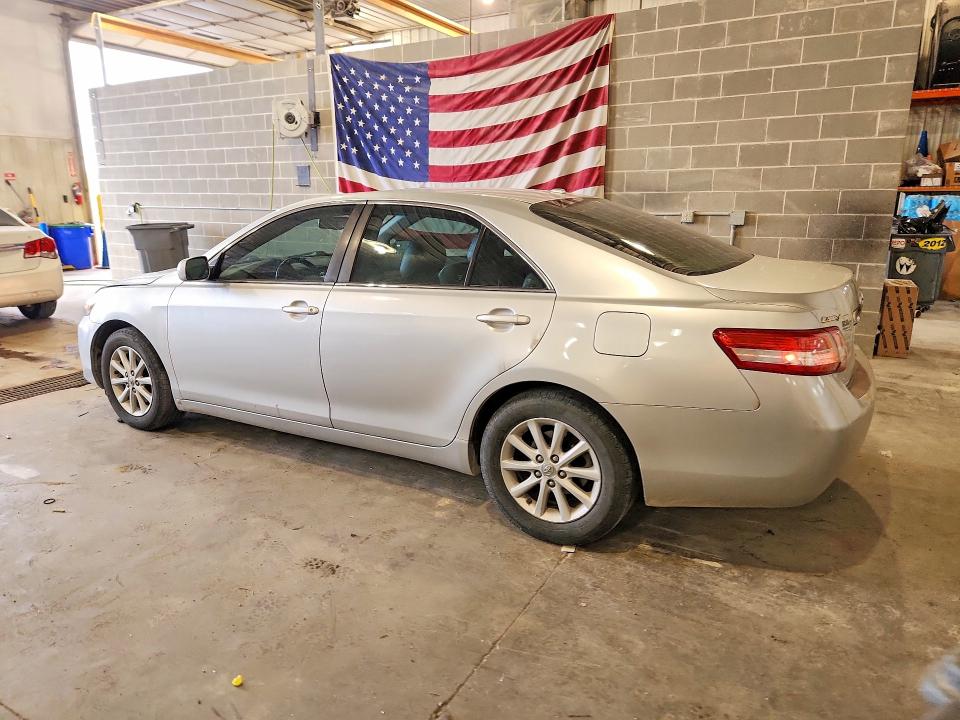 52726326 :رقم المزاد ، 4T4BF3EK2BR114839 vin ، 2011 Toyota Camry مزاد بيع