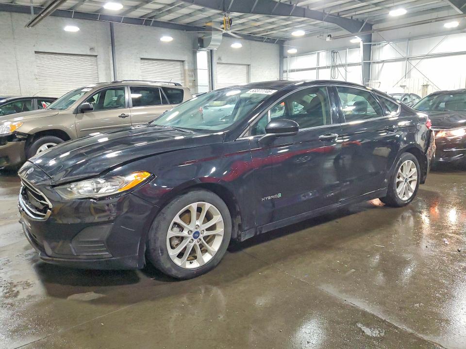 53377746 :رقم المزاد ، 3FA6P0LU3KR182757 vin ، 2019 Ford Fusion مزاد بيع