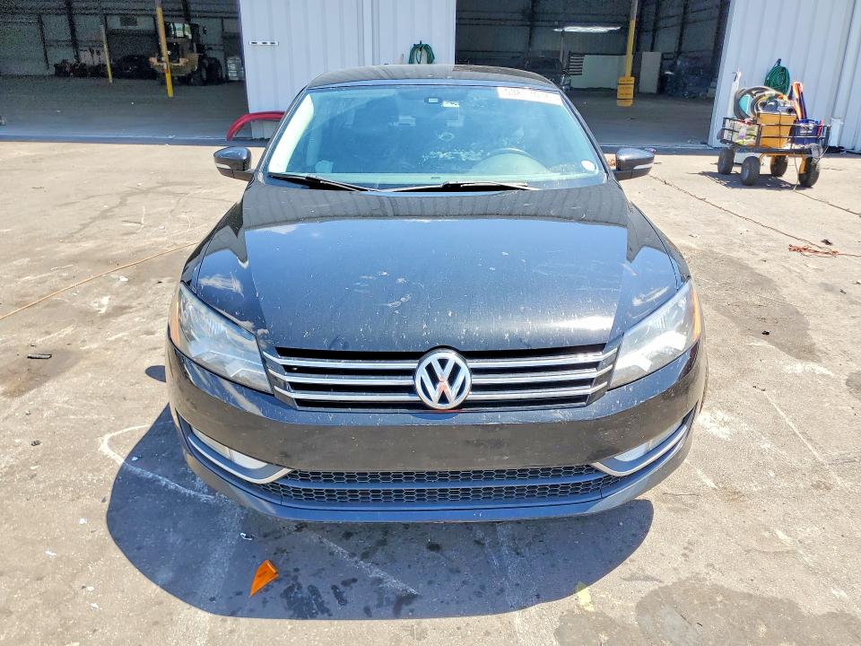 2015 Volkswagen Passat მანქანა იყიდება აუქციონზე, vin: 1VWAS7A36FC100818, აუქციონის ნომერი: 61688716