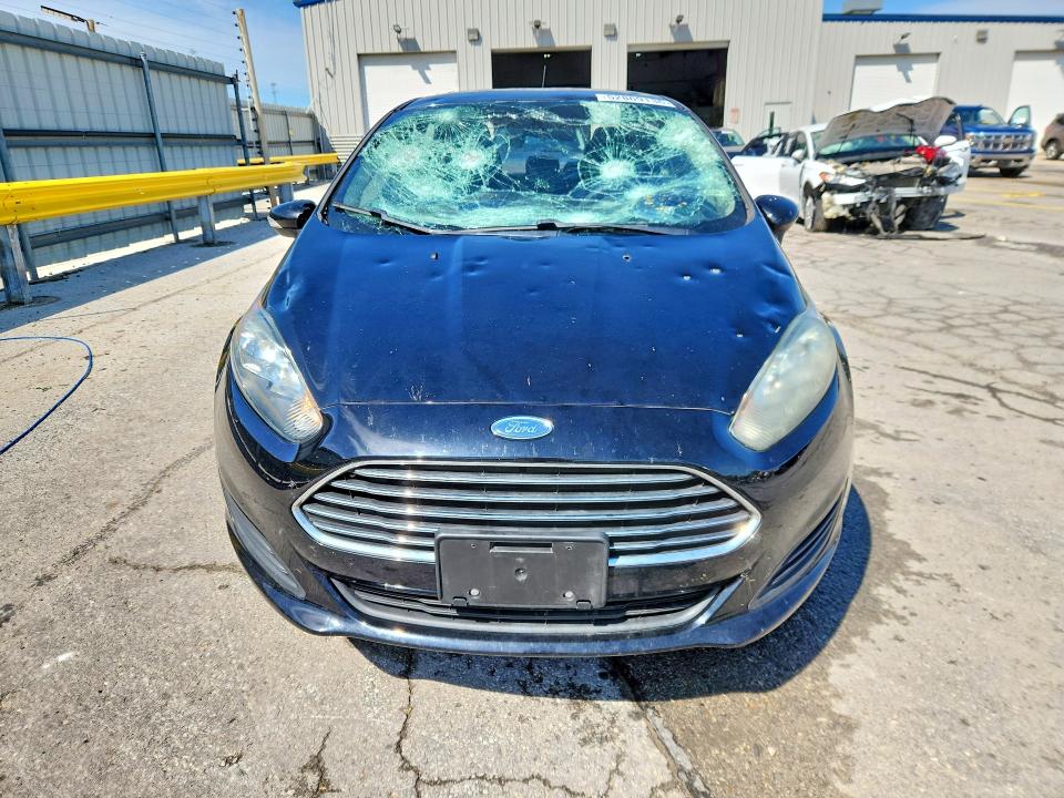 52869136 :رقم المزاد ، 3FADP4BJ1JM130335 vin ، 2018 Ford Fiesta مزاد بيع