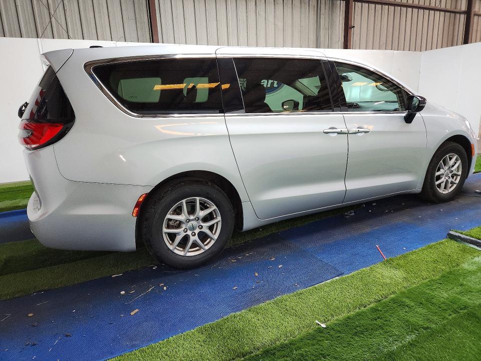 Auction sale of the 2024 Chrysler Pacifica, vin: 2C4RC1BG8RR140458, lot number: 54723156