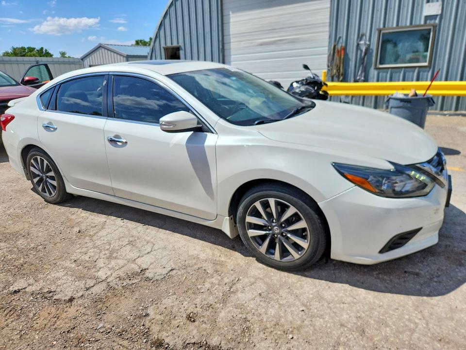 2017 Nissan Altima მანქანა იყიდება აუქციონზე, vin: 1N4AL3AP5HC139355, აუქციონის ნომერი: 54967896