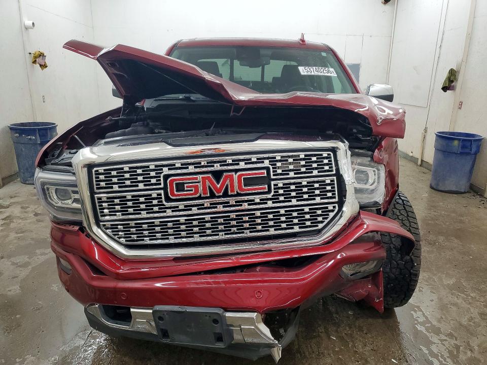 53740256 :رقم المزاد ، 3GTU2PEC3JG586858 vin ، 2018 Gmc Sierra مزاد بيع