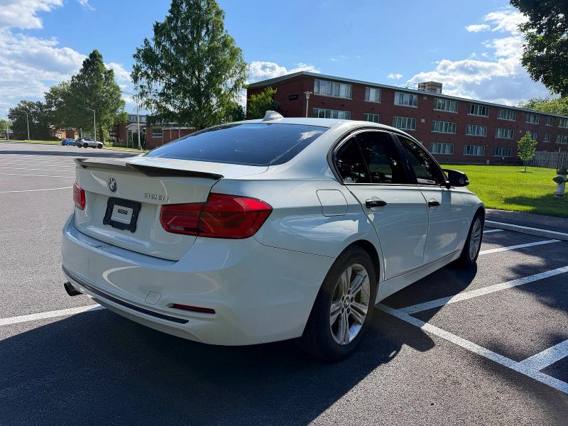 55624816 :رقم المزاد ، WBA8E9C52GK646913 vin ، 2016 Bmw 328 مزاد بيع