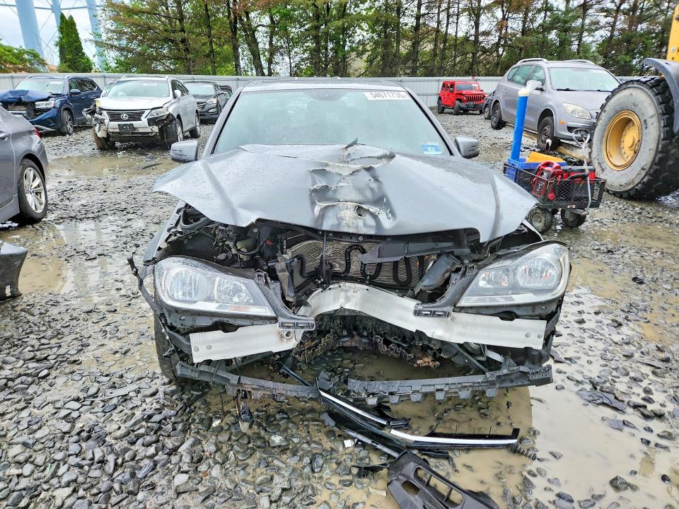 Продажа на аукционе авто 2014 Mercedes-benz C, vin: WDDGF8AB1EA960253, номер лота: 54671736