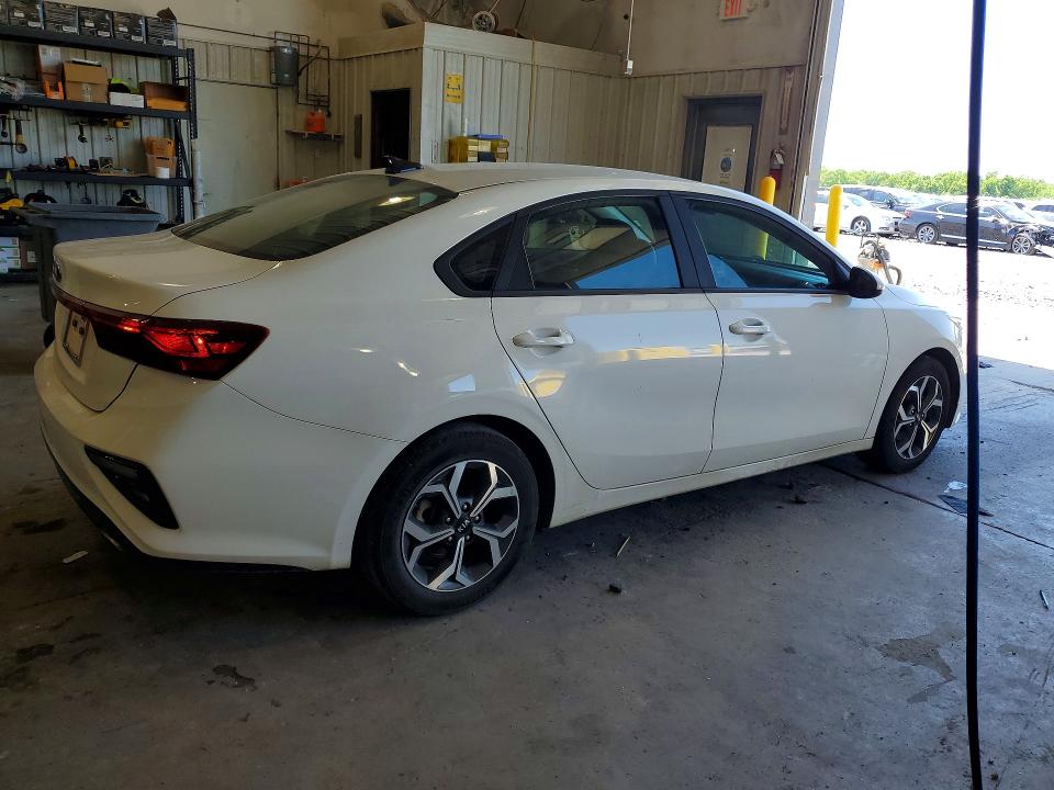 52707876 :رقم المزاد ، 3KPF24AD2ME346903 vin ، 2021 Kia Forte مزاد بيع