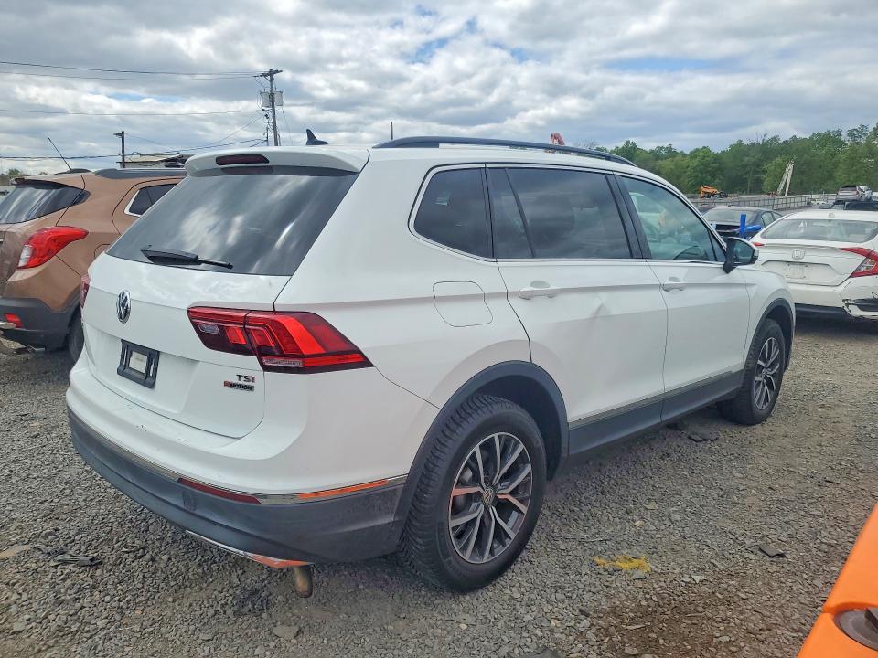 Продажа на аукционе авто 2018 Volkswagen Tiguan, vin: 3VV2B7AX6JM019613, номер лота: 53723456