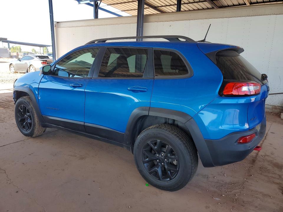55039086 :رقم المزاد ، 1C4PJMBB2JD579617 vin ، 2018 Jeep Cherokee مزاد بيع