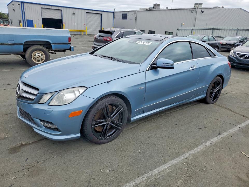 Продажа на аукционе авто 2012 Mercedes-benz E, vin: WDDKJ7DB9CF163912, номер лота: 52453136