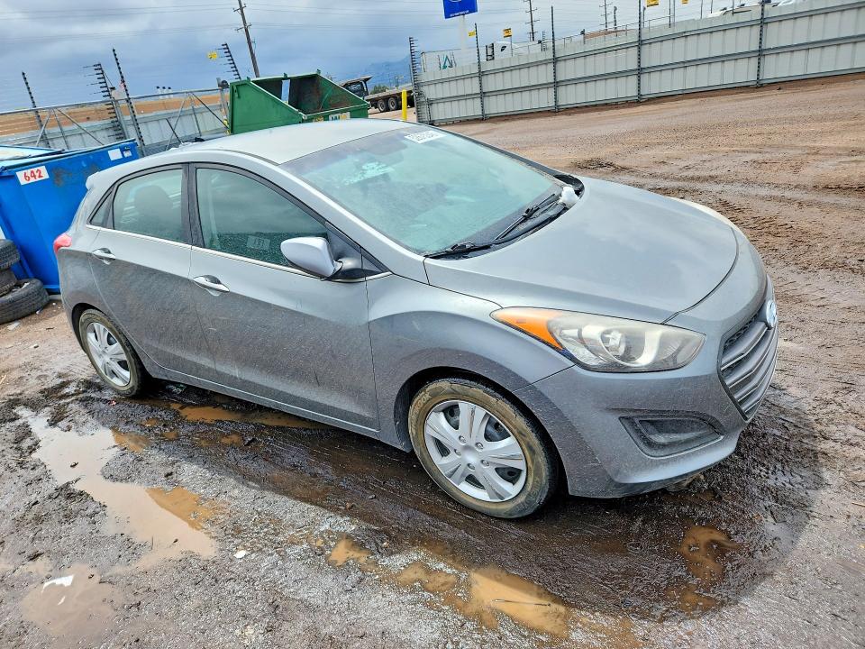 52675346 :رقم المزاد ، KMHD35LH8HU374864 vin ، 2017 Hyundai Elantra Gt مزاد بيع