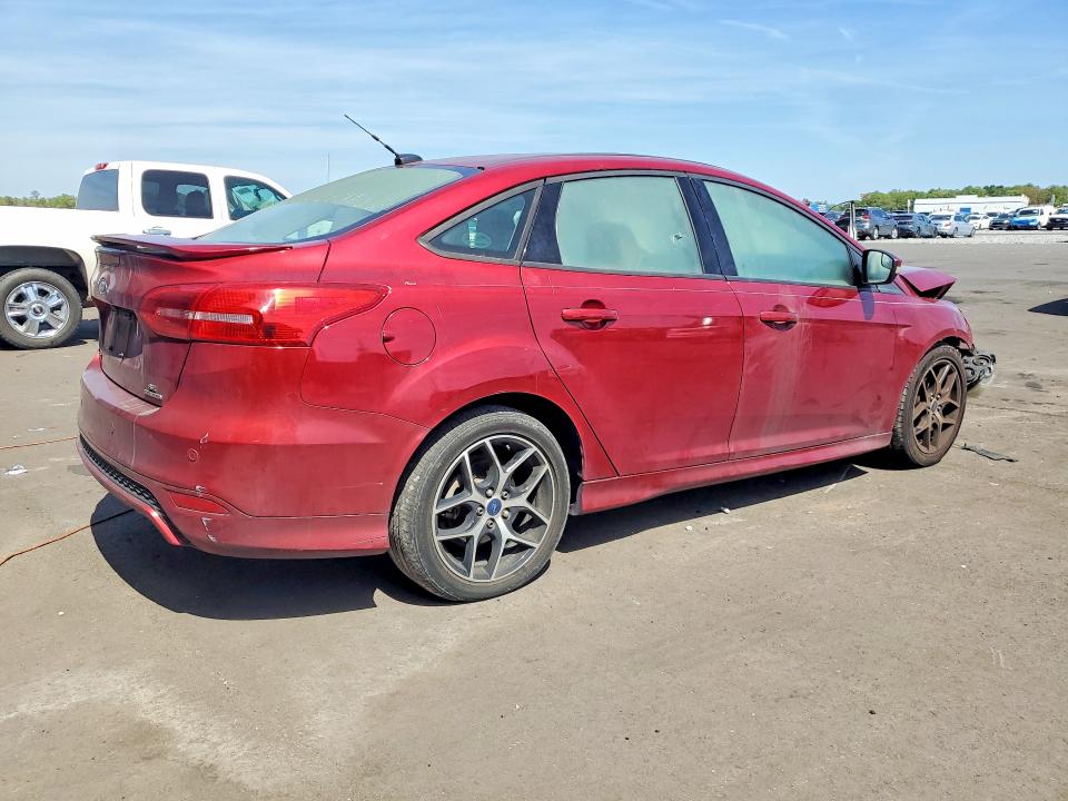 2015 Ford Focus მანქანა იყიდება აუქციონზე, vin: 1FADP3F27FL333400, აუქციონის ნომერი: 52477896