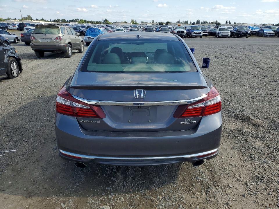 Продажа на аукционе авто 2017 Honda Accord, vin: 1HGCR3F92HA011406, номер лота: 55038596