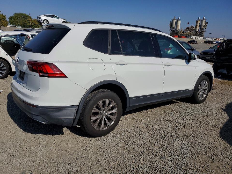 Продажа на аукционе авто 2019 Volkswagen Tiguan, vin: 3VV1B7AX4KM039324, номер лота: 54001326