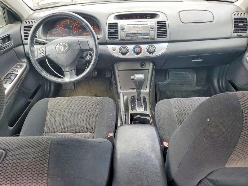 2005 Toyota Camry მანქანა იყიდება აუქციონზე, vin: 4T1BE32K05U051746, აუქციონის ნომერი: 52340526