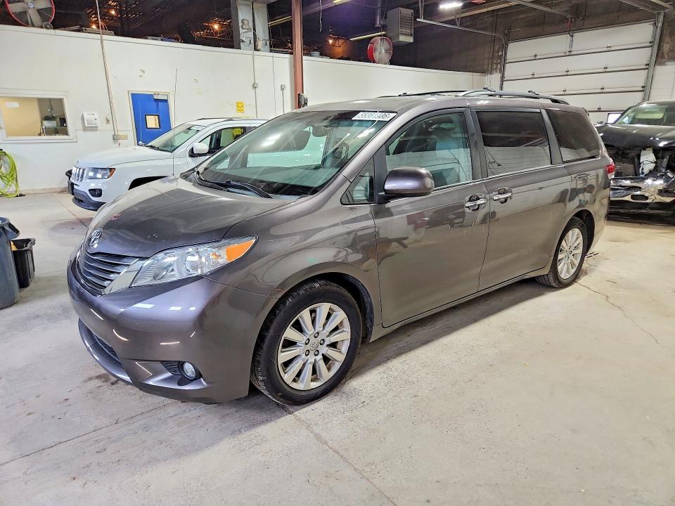 55381986 :رقم المزاد ، 5TDDK3DC1DS065475 vin ، 2013 Toyota Sienna مزاد بيع