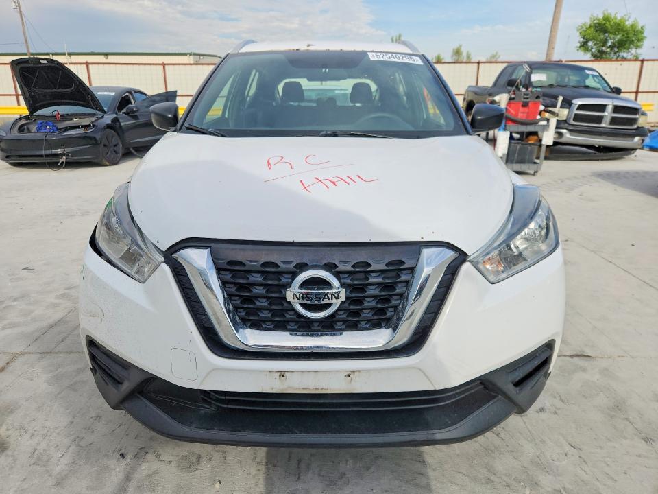 52540296 :رقم المزاد ، 3N1CP5CU8JL508955 vin ، 2018 Nissan Kicks مزاد بيع