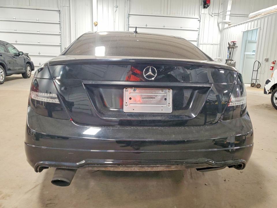 Продажа на аукционе авто 2013 Mercedes-benz C, vin: WDDGJ4HB3DF999246, номер лота: 54764376