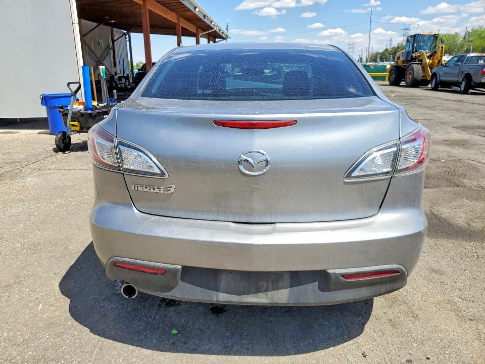 52307986 :رقم المزاد ، JM1BL1VF4B1479300 vin ، 2011 Mazda 3 مزاد بيع
