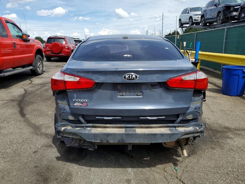 55134546 :رقم المزاد ، KNAFK4A69G5620029 vin ، 2016 Kia Forte مزاد بيع