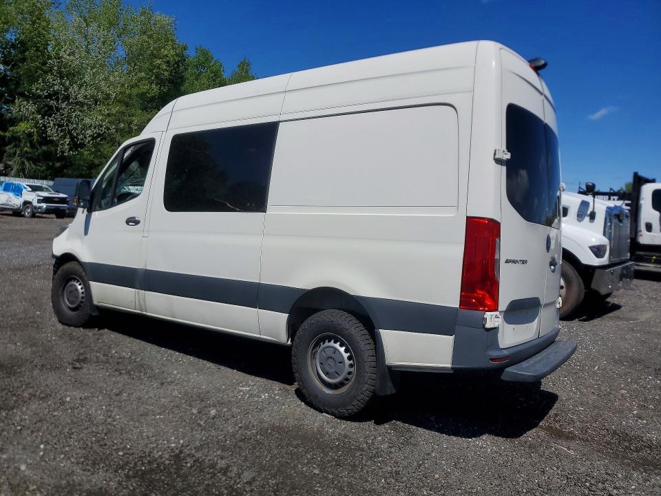 53063946 :رقم المزاد ، W1W4EBHY5LT036914 vin ، 2020 Mercedes Benz Sprinter مزاد بيع