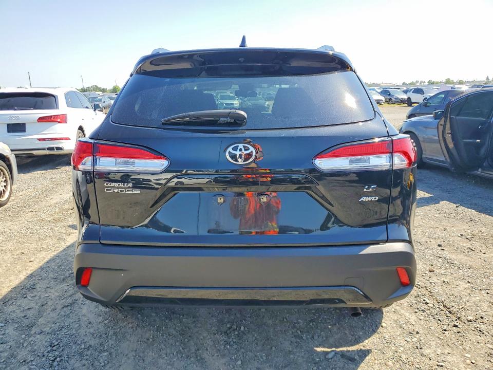 52753026 :رقم المزاد ، 7MUBAABG5NV040185 vin ، 2022 Toyota Corolla Cross مزاد بيع