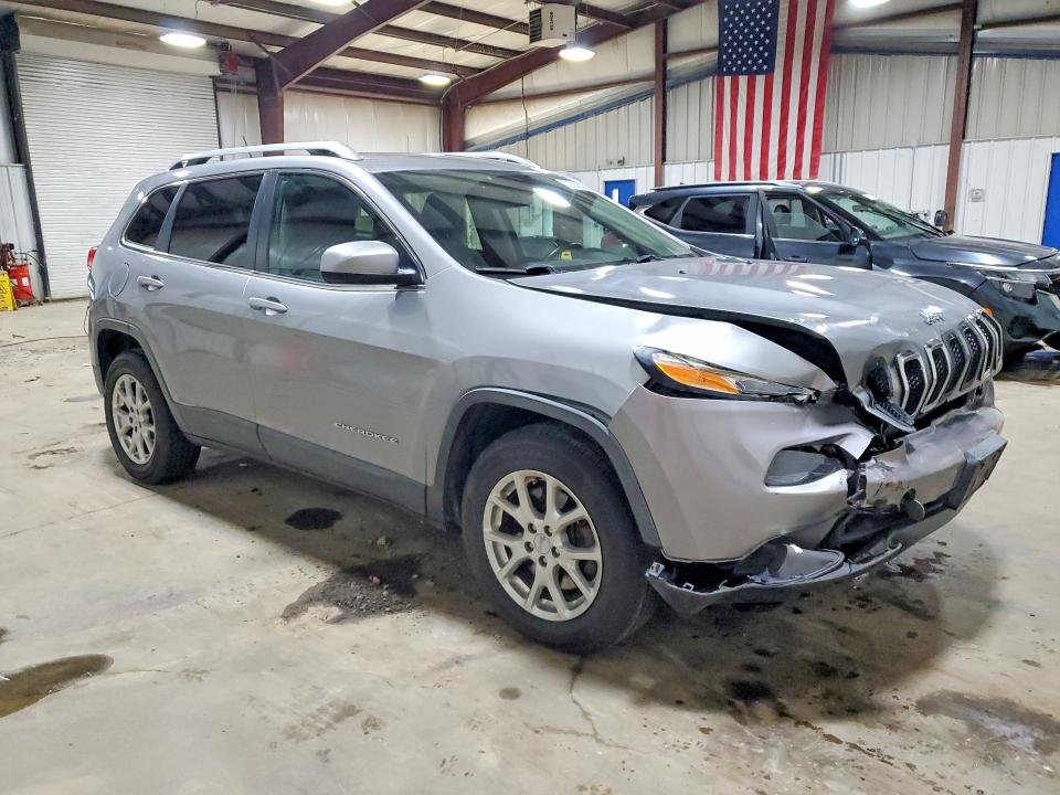 52039026 :رقم المزاد ، 1C4PJMCB3EW164203 vin ، 2014 Jeep Cherokee مزاد بيع