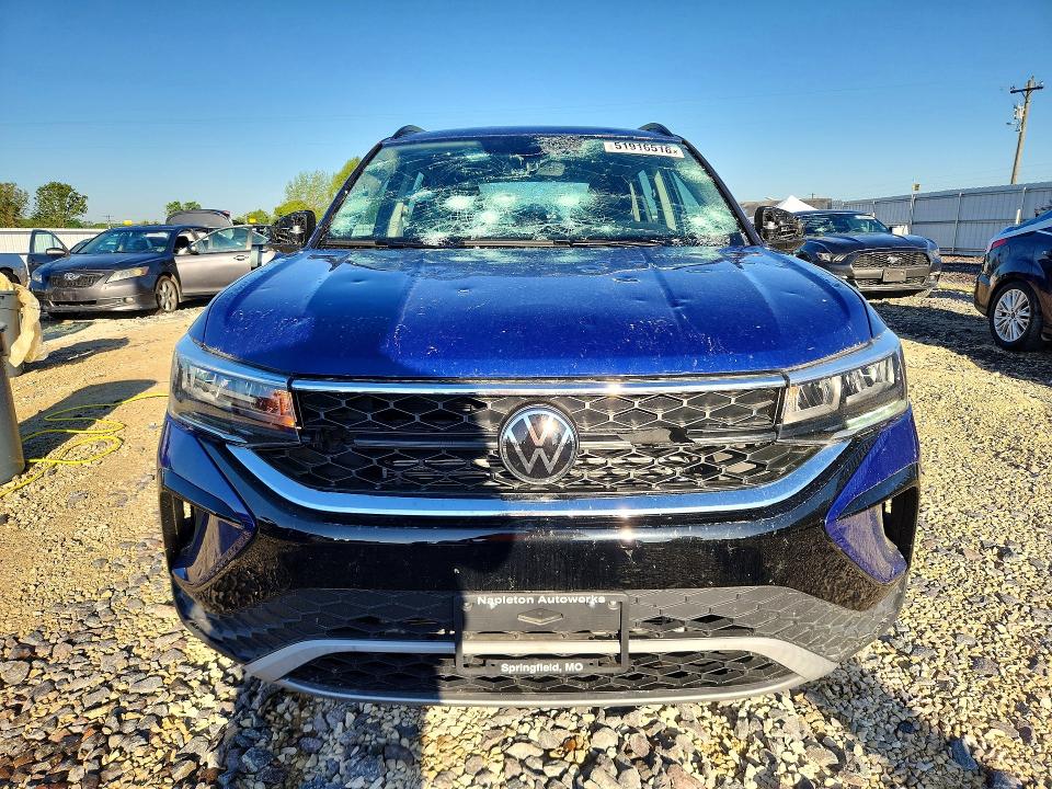 51916516 :رقم المزاد ، 3VV5X7B25RM105590 vin ، 2024 Volkswagen Taos مزاد بيع
