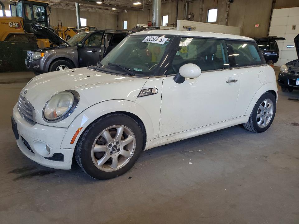 Продажа на аукционе авто 2010 Mini Cooper, vin: WMWMF3C58ATZ26717, номер лота: 55057666