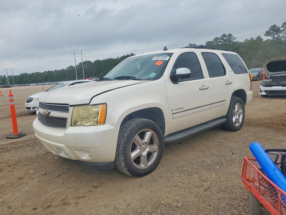 52651526 :رقم المزاد ، 1GNFC33J49R260215 vin ، 2009 Chevrolet Tahoe مزاد بيع