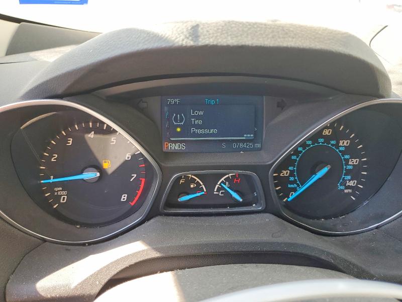 53773406 :رقم المزاد ، 1FMCU0F71FUA45452 vin ، 2015 Ford Escape مزاد بيع