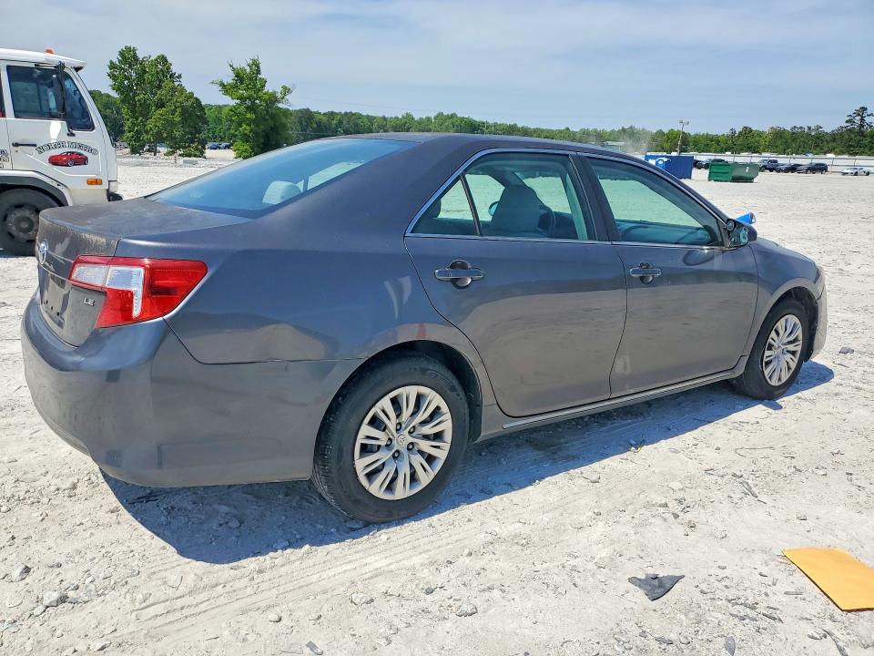 52231126 :رقم المزاد ، 4T1BF1FK7EU756474 vin ، 2016 Toyota Camry Base/se/le/xle مزاد بيع