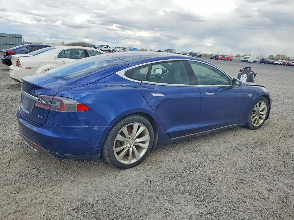 Продажа на аукционе авто 2015 Tesla Model S, vin: 5YJSA1H25FF094422, номер лота: 52321846